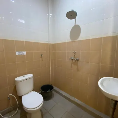 Collection O Bali Near Beachwalk Shopping Center Formerly Budget Door Legian Inn