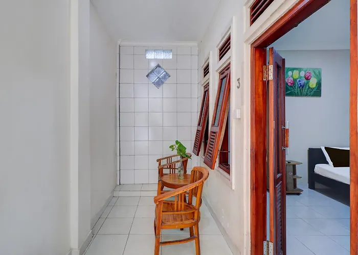 Collection O Budget Door @poppies Road 2* Legian