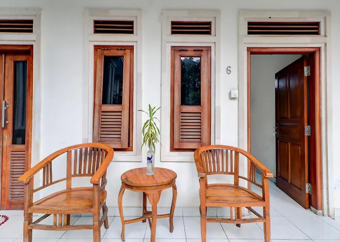 Collection O Budget Door @poppies Road Hotel 2*